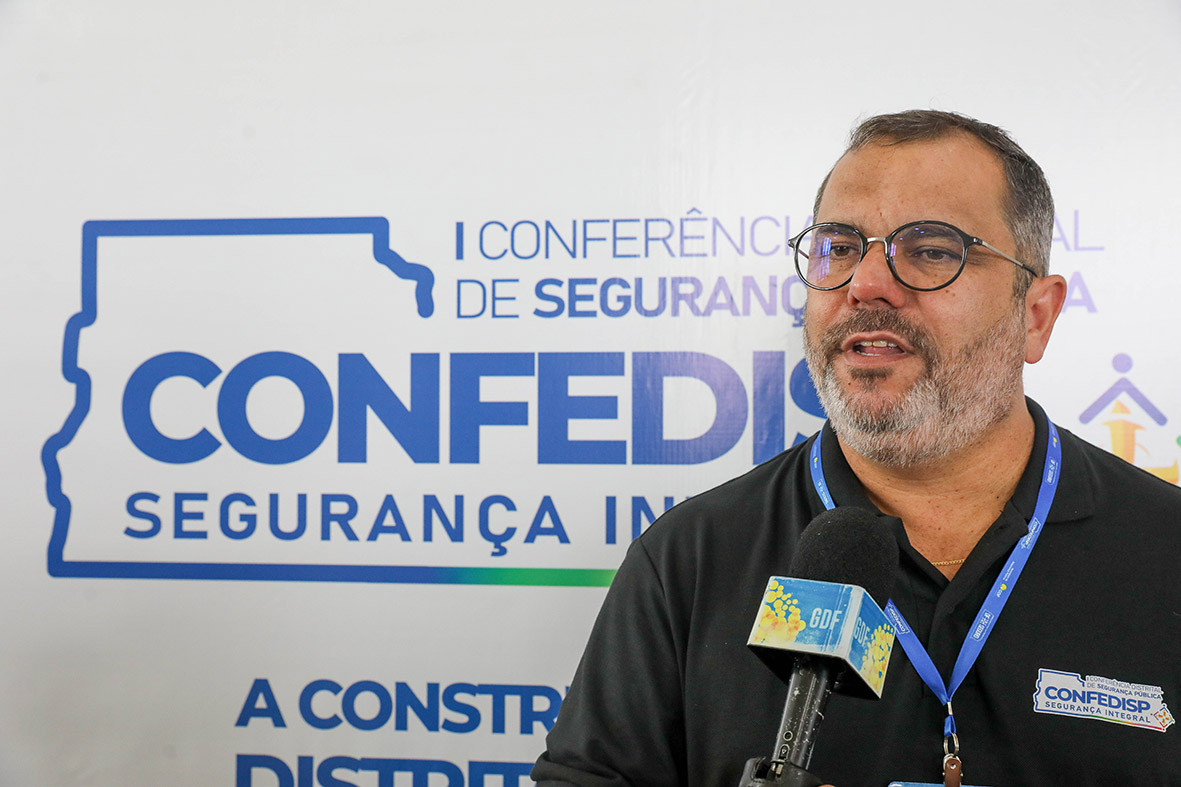 O coordenador-geral da Confedisp, Jasiel Tavares Fernandes, destacou a inovação da conferência: “Pela primeira vez no Brasil, estamos trazendo a sociedade para debater e compreender as políticas de segurança de maneira integrada”